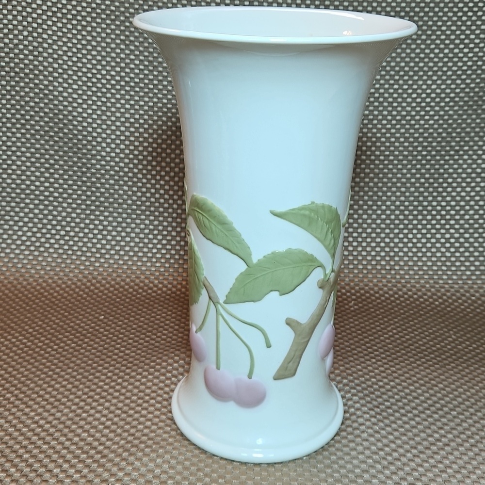 Goebel Vase Raised Cherry Made In W Germany Vintage Large Version - Picture 2 of 8
